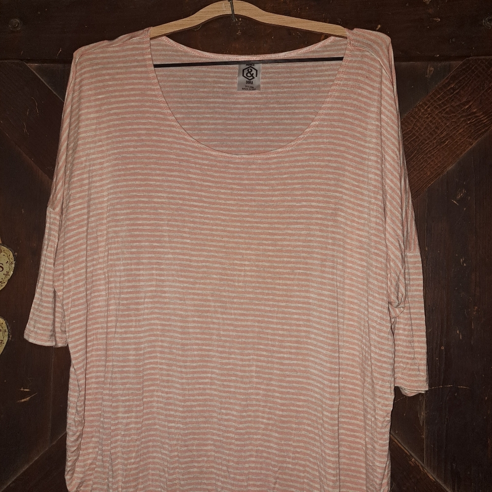 🙂3/15 Host Pick✨️ Agnes and Dora shirt size 3x 🧡